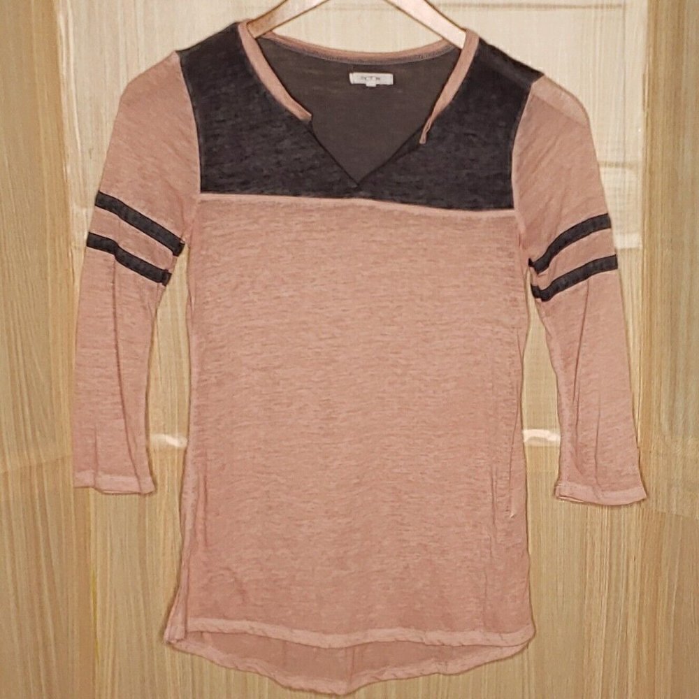 Maurices Womens Pink Grey Raglan Sleeve Burnout Top Small